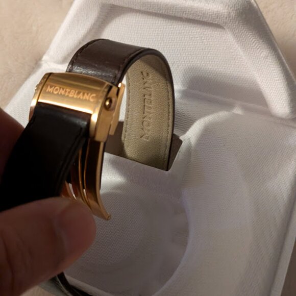 ⬇️PD⬇️MONTBLANC SUMMIT SMARTWATCH SAPHIRE CRYSTAL (NWOT) - Picture 11 of 15